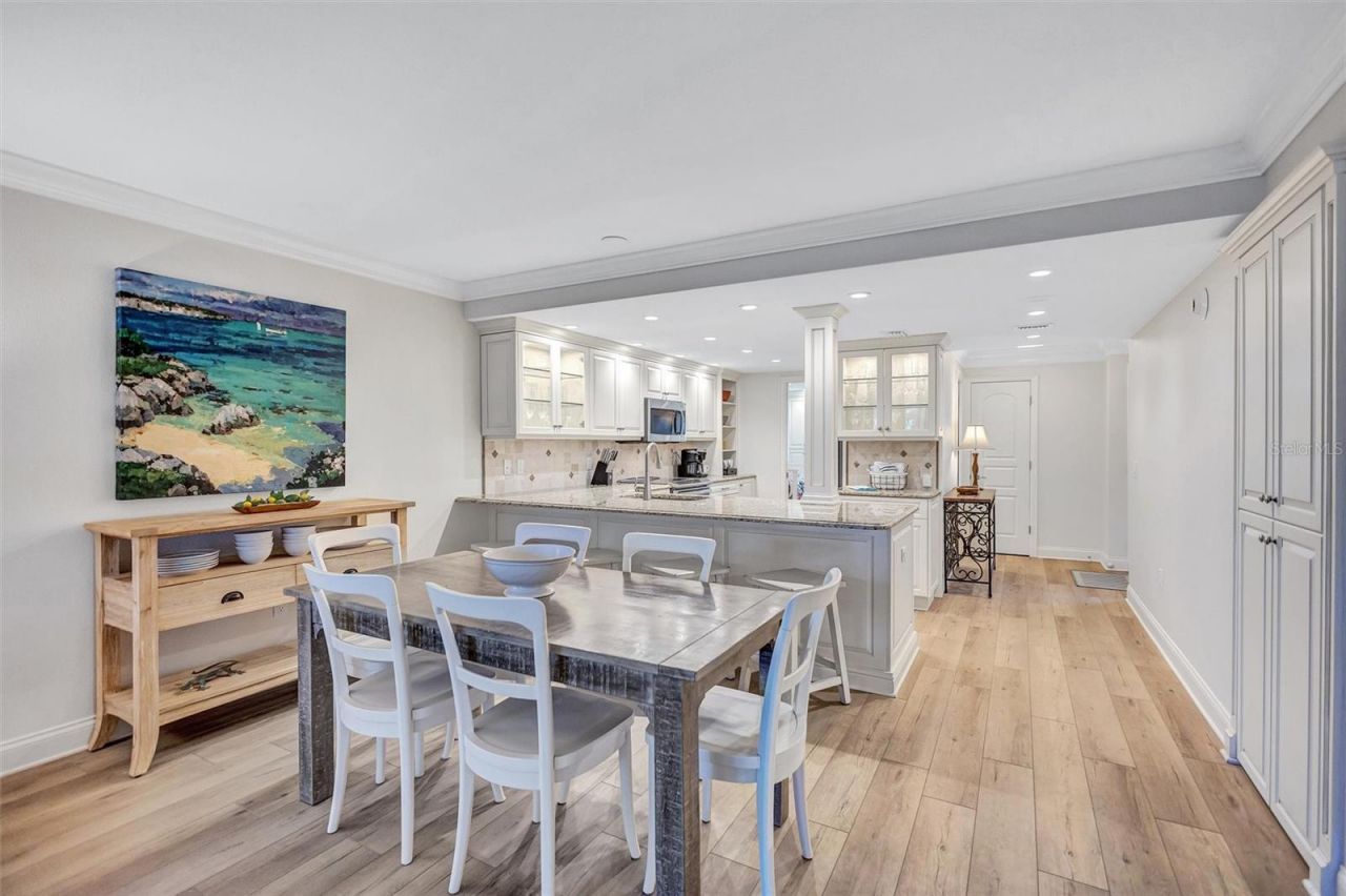 5880 Midnight Pass Road, Unit 206, Sarasota, FL 34242 Photo