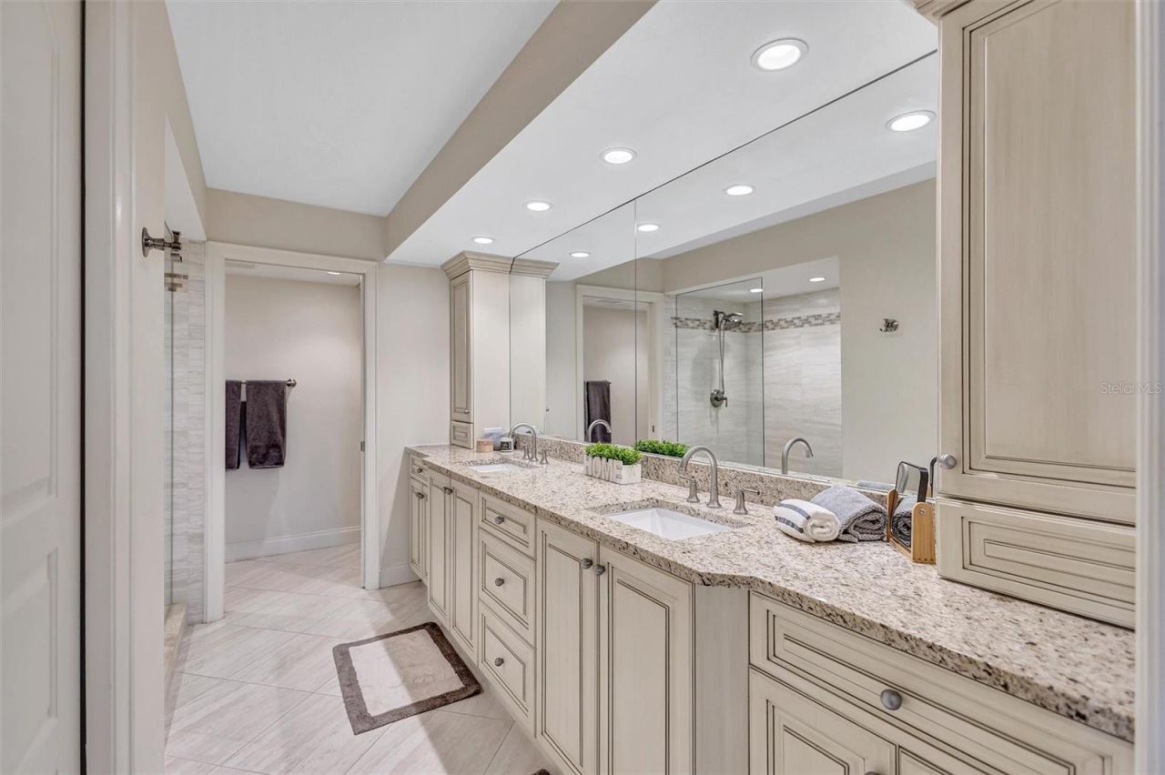 5880 Midnight Pass Road, Unit 206, Sarasota, FL 34242 Photo