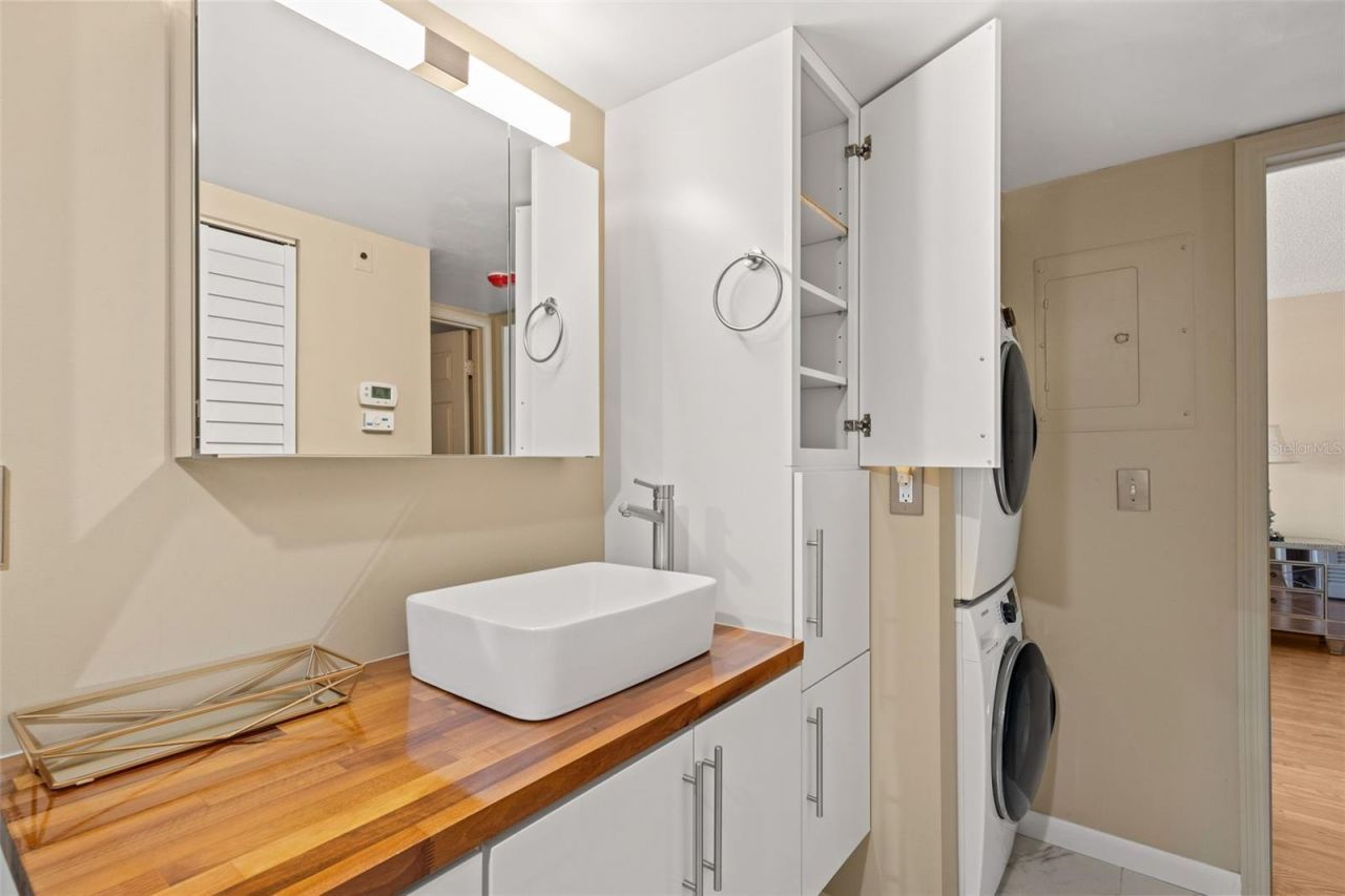 4460 Ironwood Circle, Unit 304A, Bradenton, FL 34209 Photo