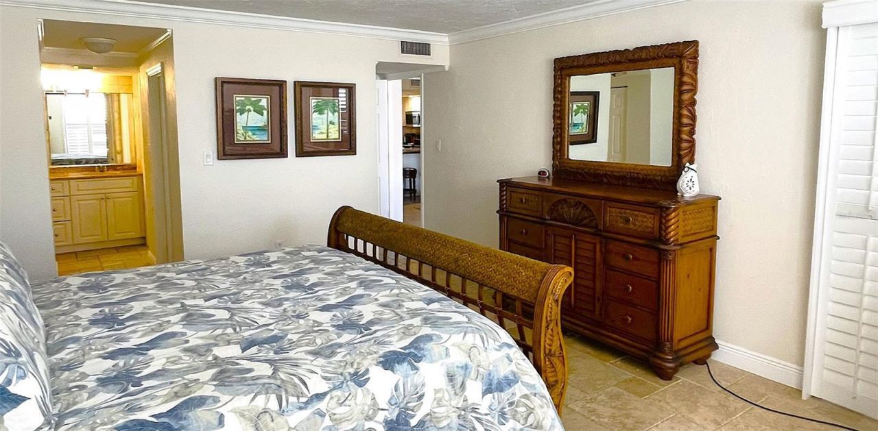 6480 Midnight Pass Road, Unit 403, Sarasota, FL 34242 Photo