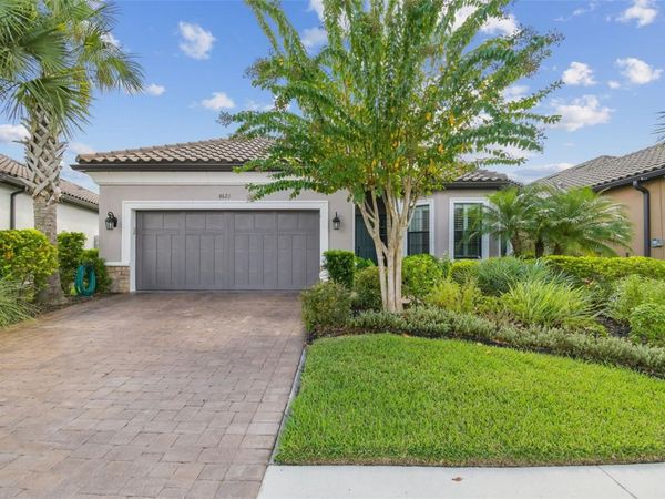 8621 GRAND ALBERATO ROAD, TAMPA, FL 33647