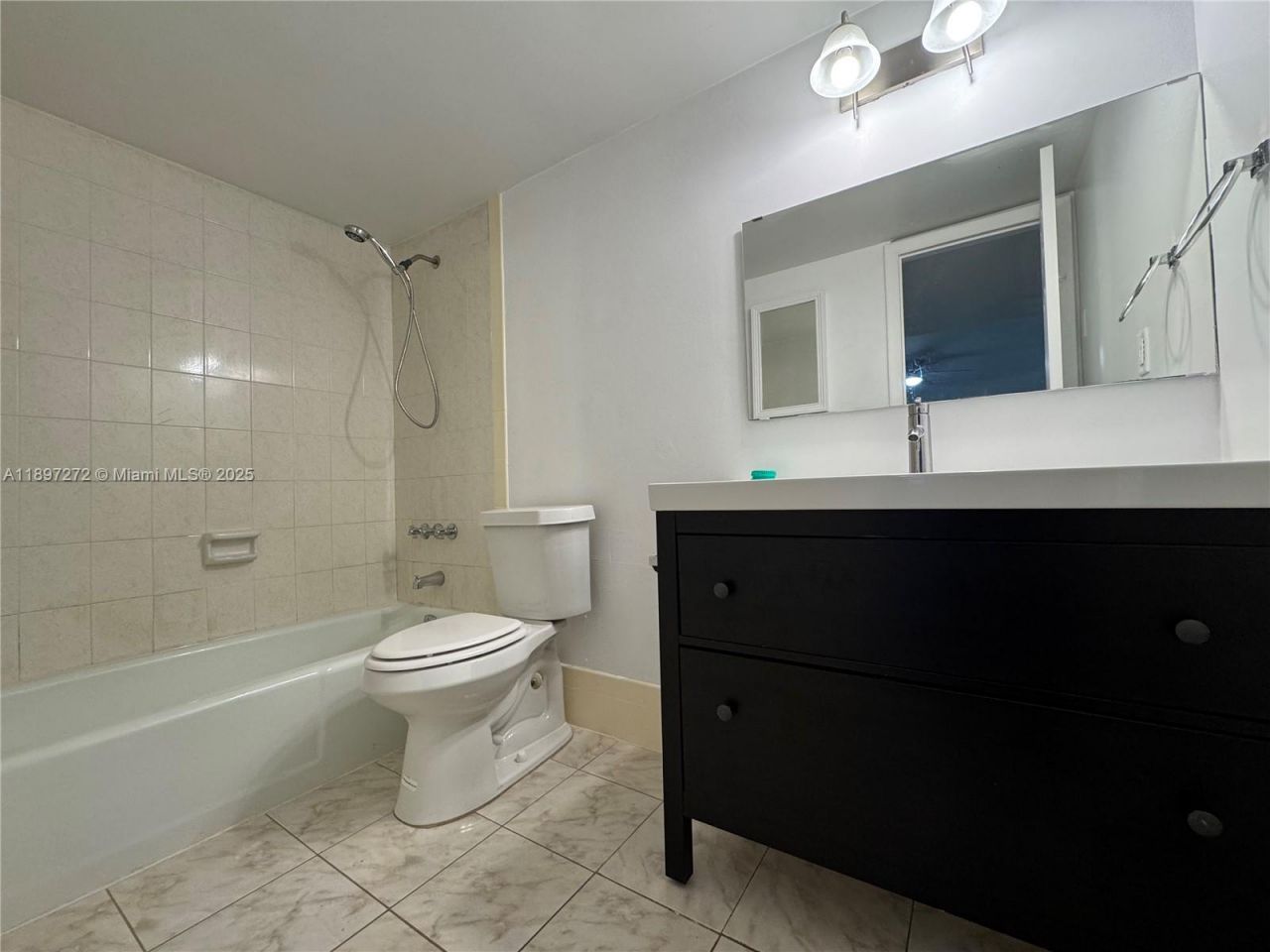 8315 SW 72nd Ave, Unit 101B, Miami, FL 33143 Photo