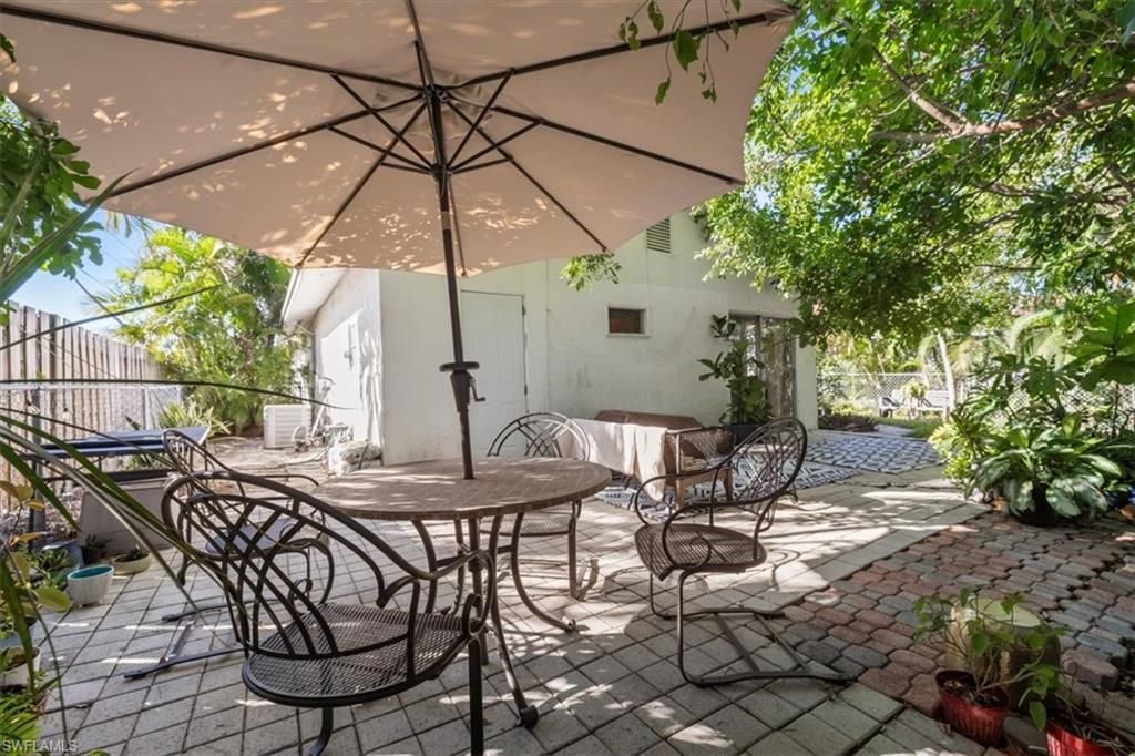 681/683 95th Ave N, Naples, FL 34108 Photo
