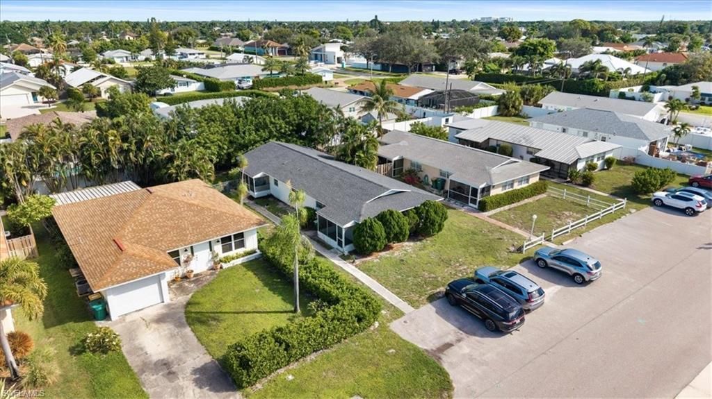 681/683 95th Ave N, Naples, FL 34108 Photo