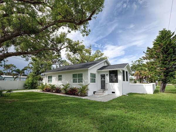 611 W WENTWORTH STREET, ENGLEWOOD, FL 34223