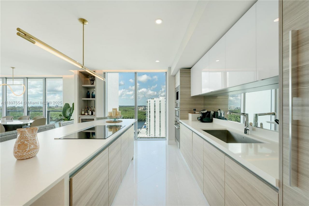 330 Sunny Isles Blvd, Unit 5-1902, Sunny Isles Beach, FL 33160 Photo