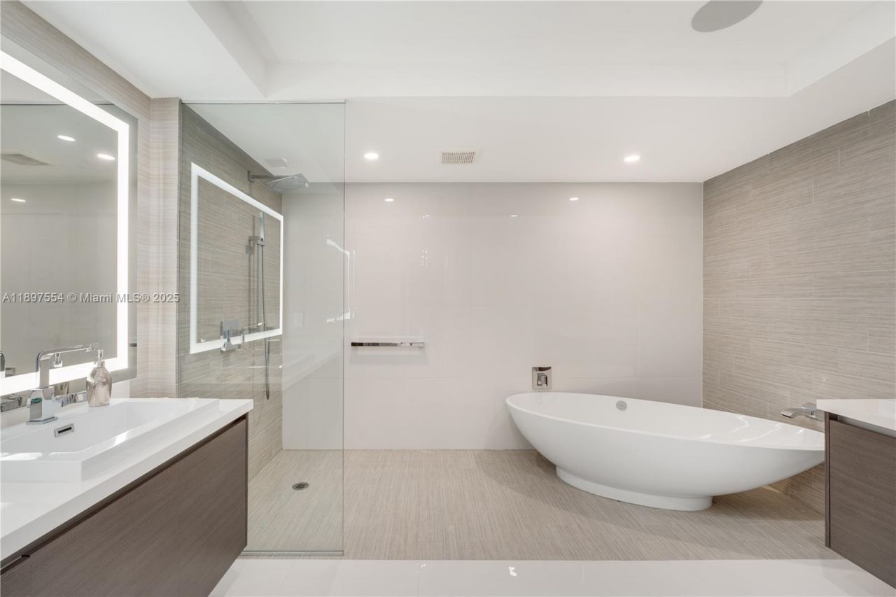 330 Sunny Isles Blvd, Unit 5-1902, Sunny Isles Beach, FL 33160 Photo