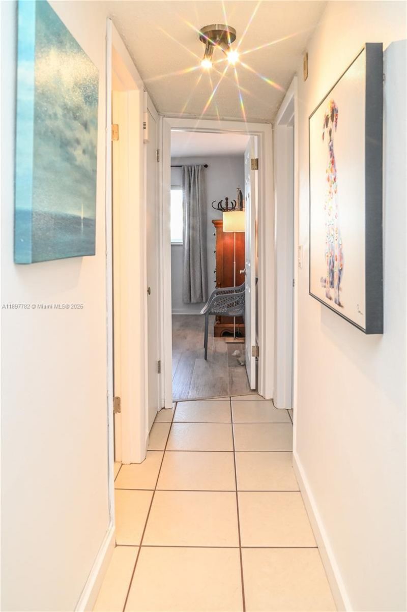 581 Blue Heron Dr, Unit 112-B, Hallandale Beach, FL 33009 Photo