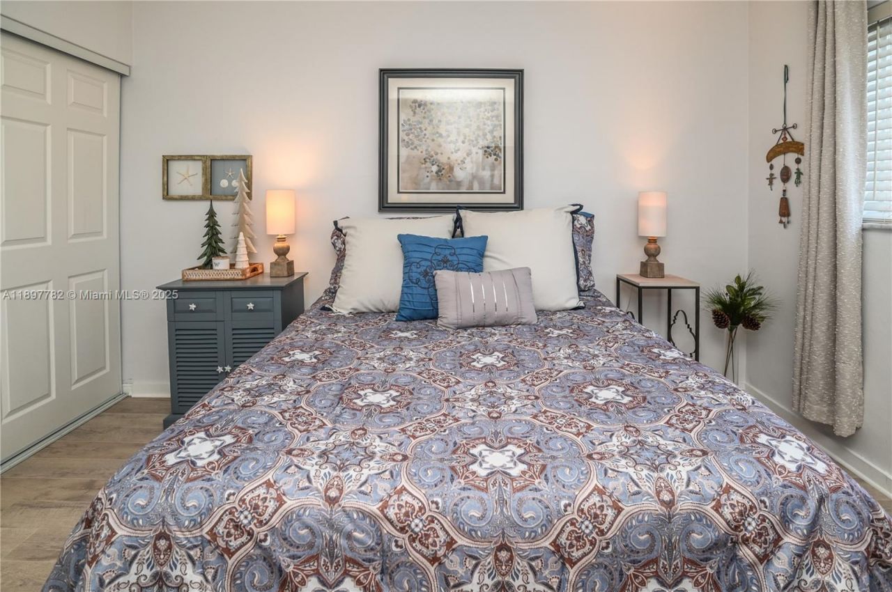 581 Blue Heron Dr, Unit 112-B, Hallandale Beach, FL 33009 Photo