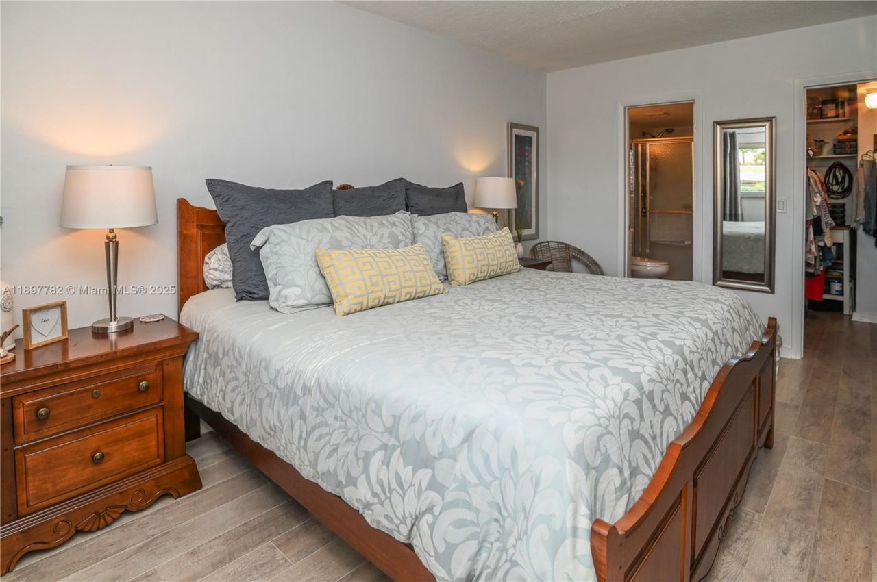 581 Blue Heron Dr, Unit 112-B, Hallandale Beach, FL 33009 Photo