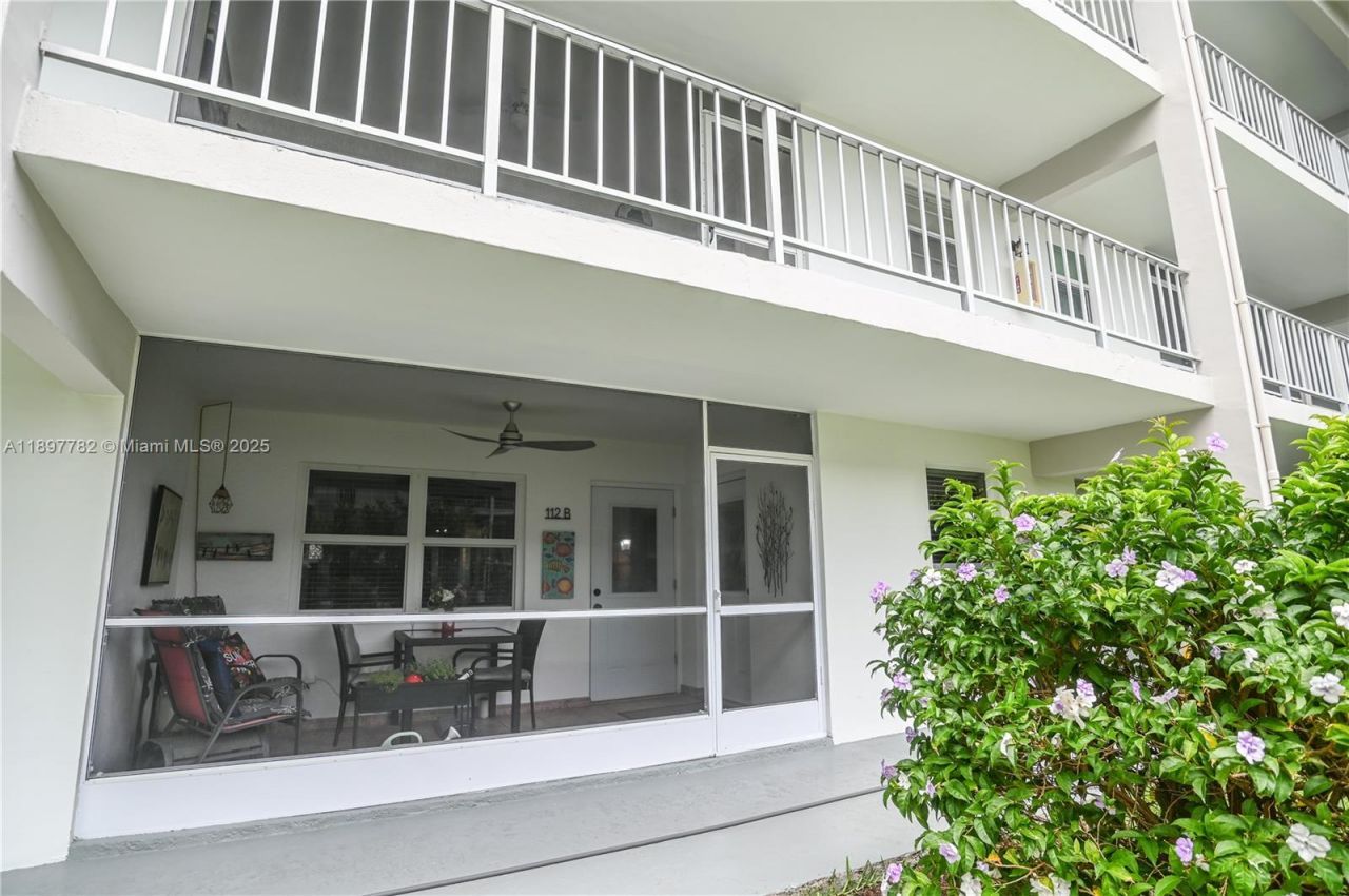 581 Blue Heron Dr, Unit 112-B, Hallandale Beach, FL 33009 Photo