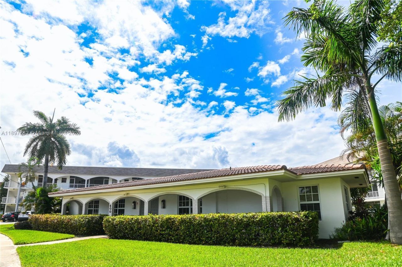 581 Blue Heron Dr, Unit 112-B, Hallandale Beach, FL 33009 Photo