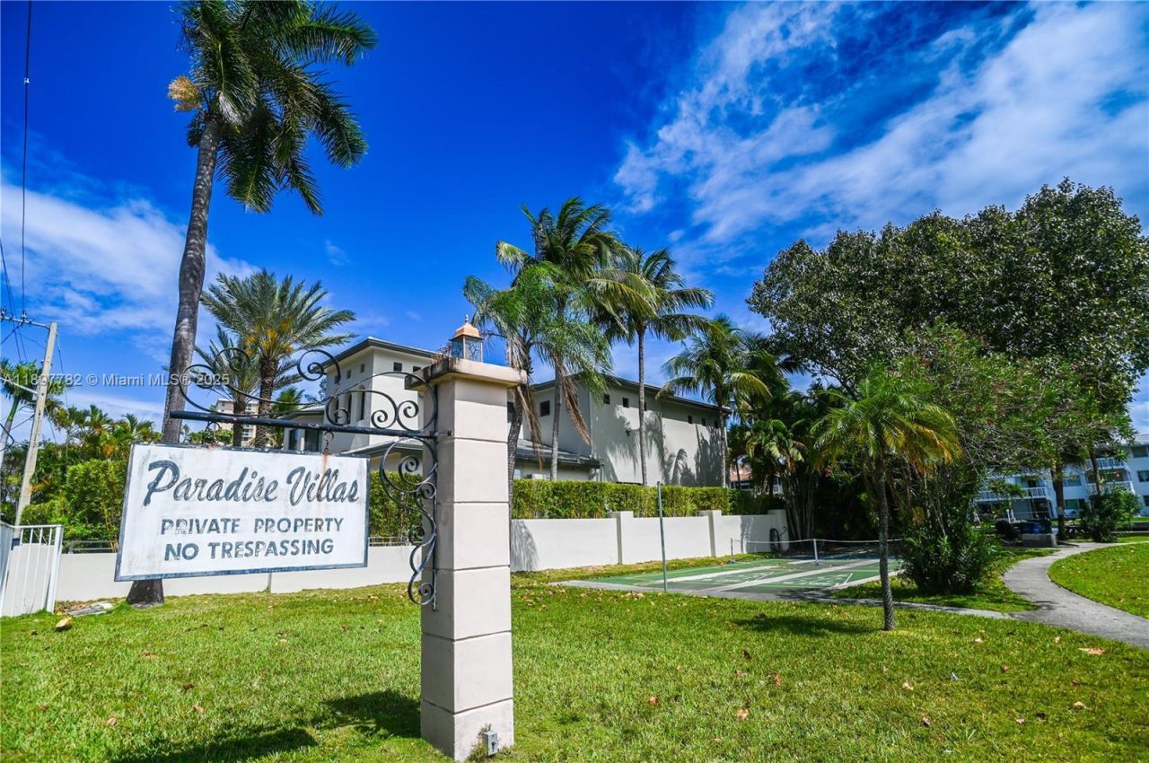 581 Blue Heron Dr, Unit 112-B, Hallandale Beach, FL 33009 Photo