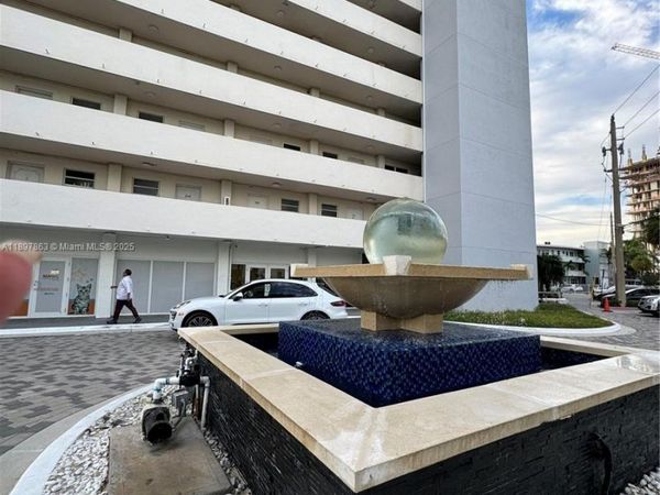 7904 West Dr, Unit 1005, North Bay Village, FL 33141