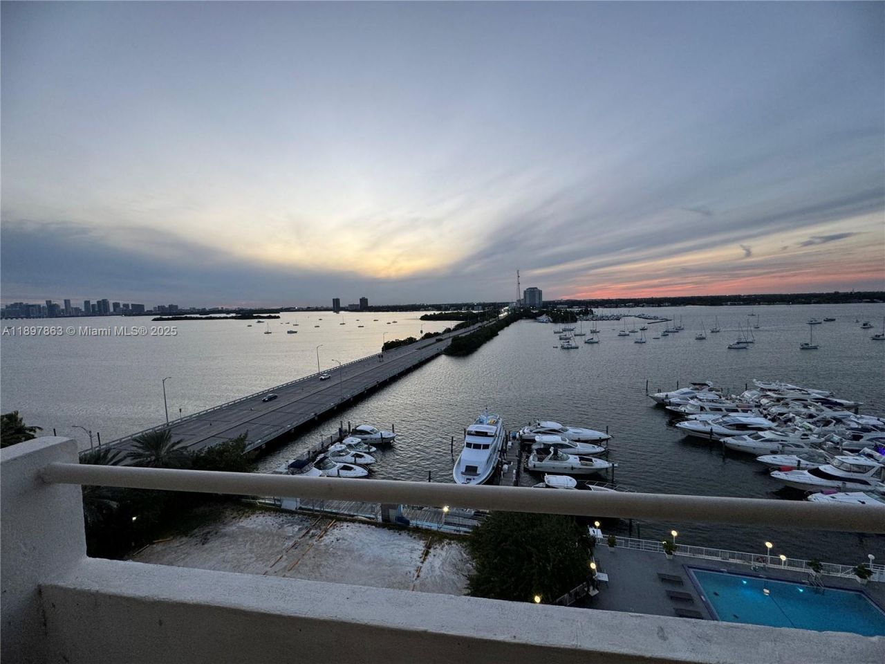 7904 West Dr, Unit 1005, North Bay Village, FL 33141 Photo