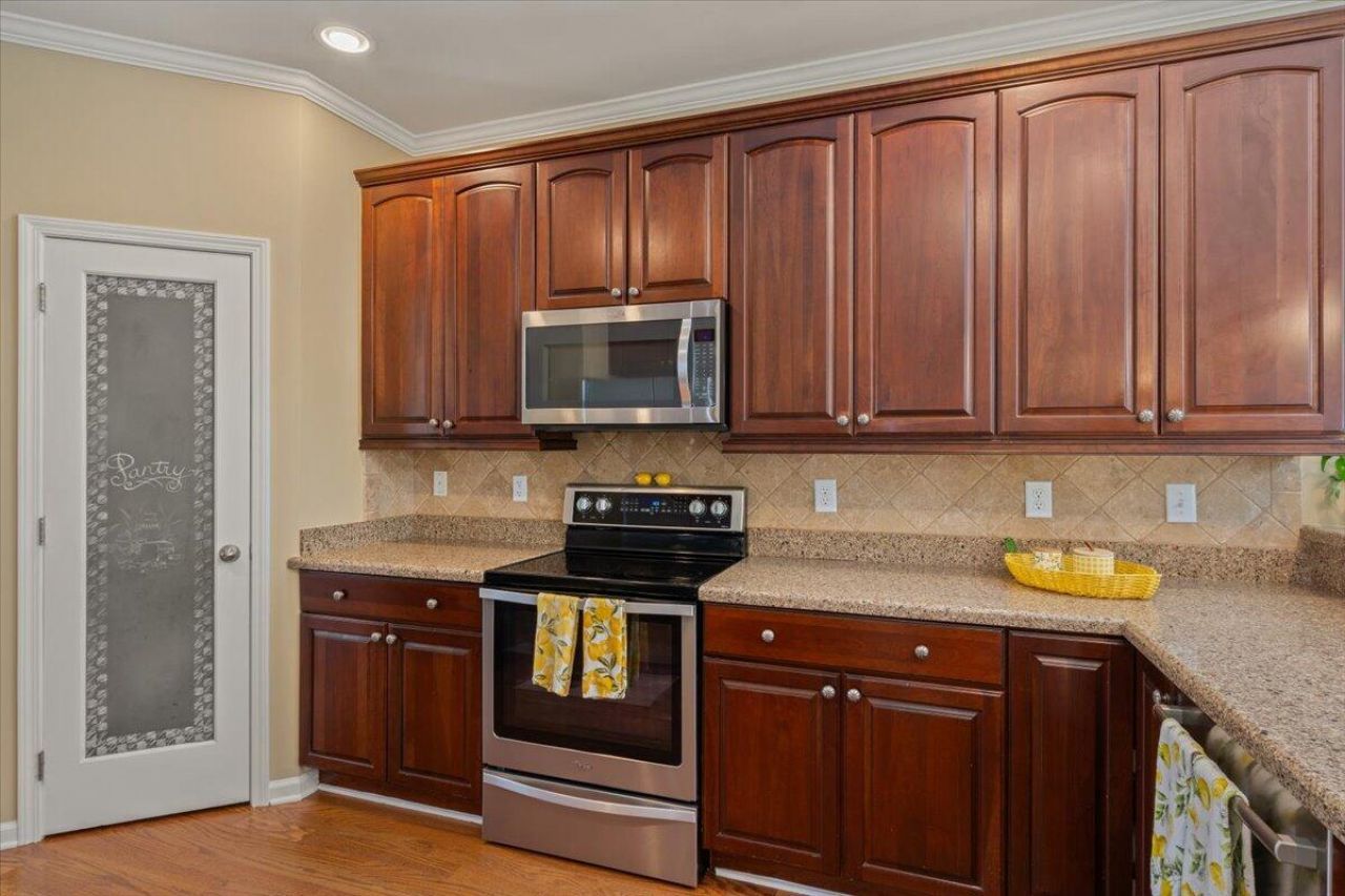 205 Sabal Palmetto Court Photo 17