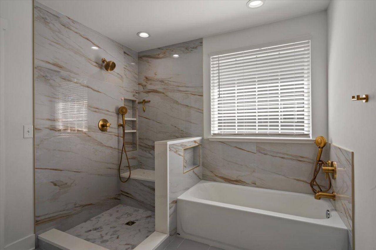 205 Sabal Palmetto Court Photo 4