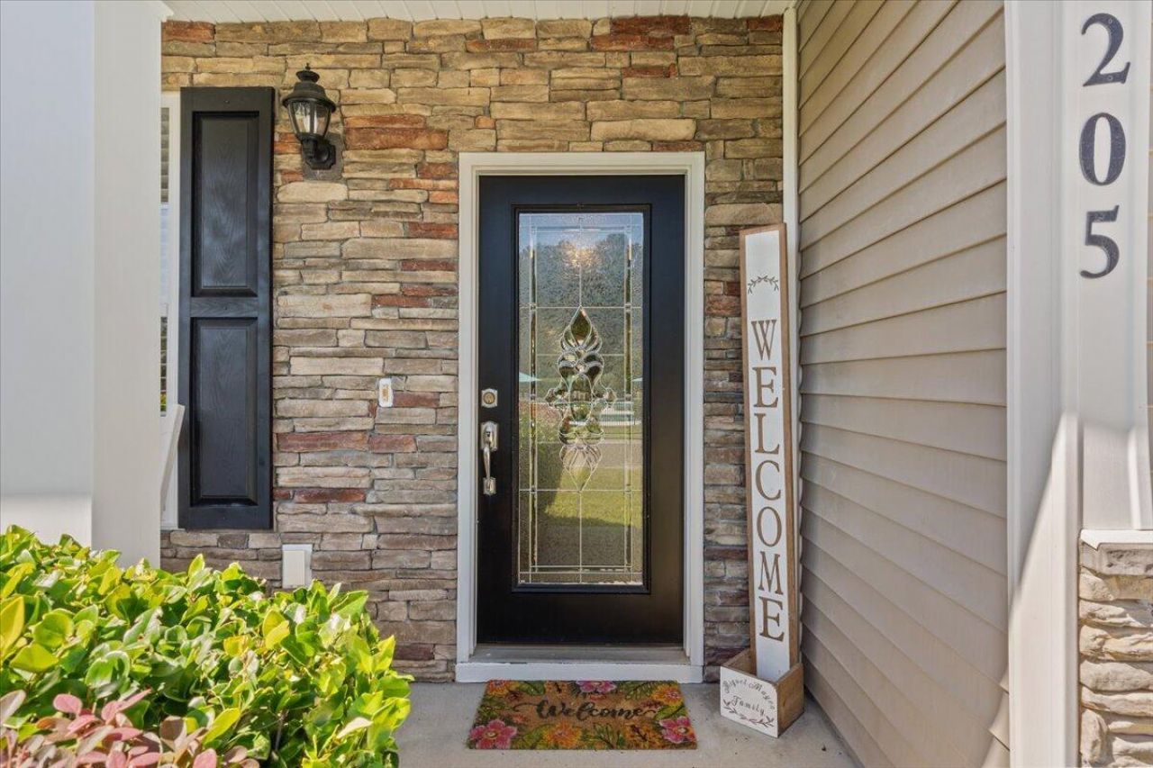 205 Sabal Palmetto Court Photo 6