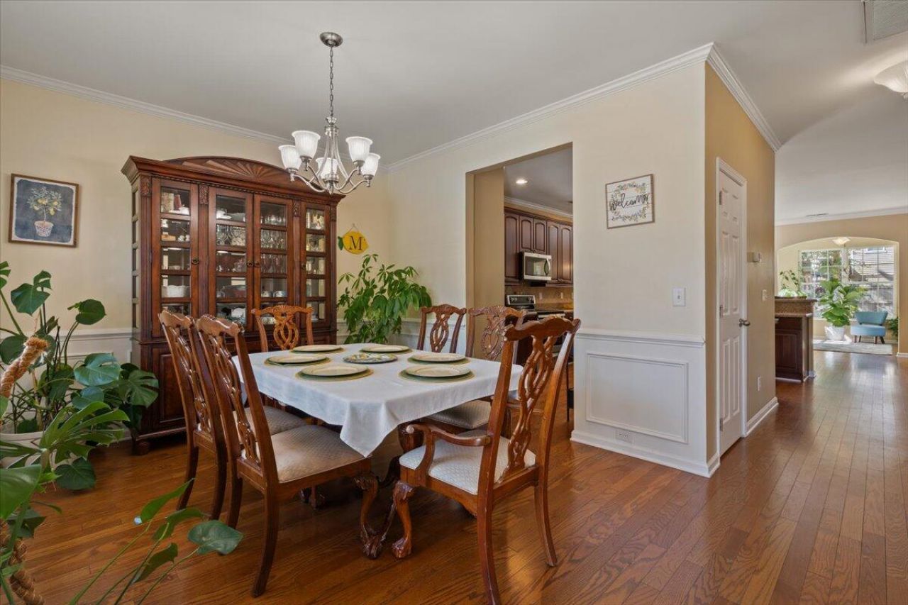 205 Sabal Palmetto Court Photo 7