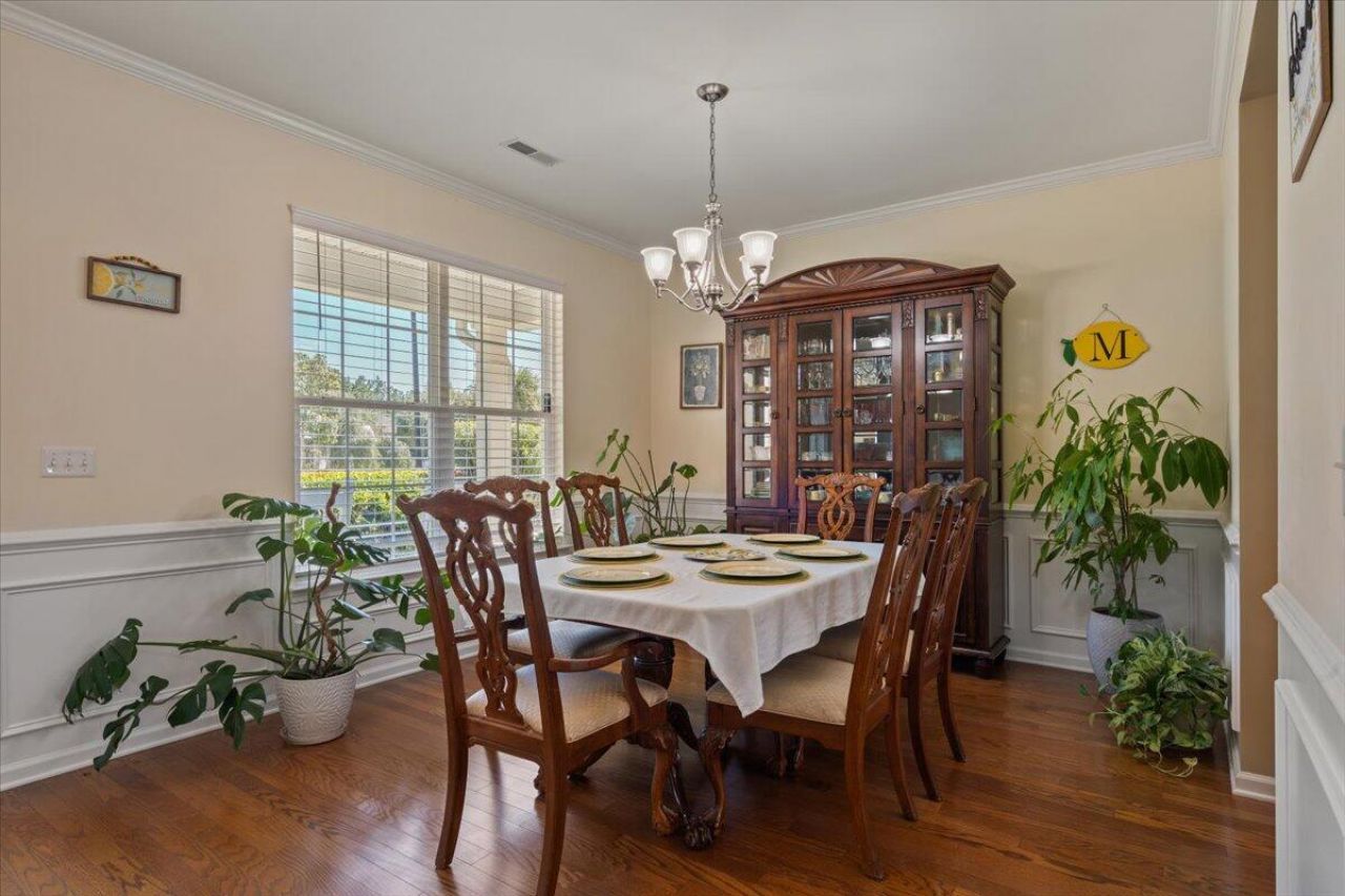 205 Sabal Palmetto Court Photo 9