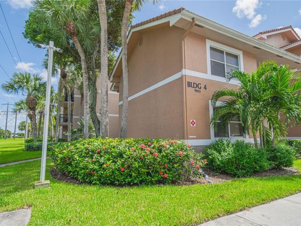 9033 Wiles Rd, Unit 303, Coral Springs, FL 33067