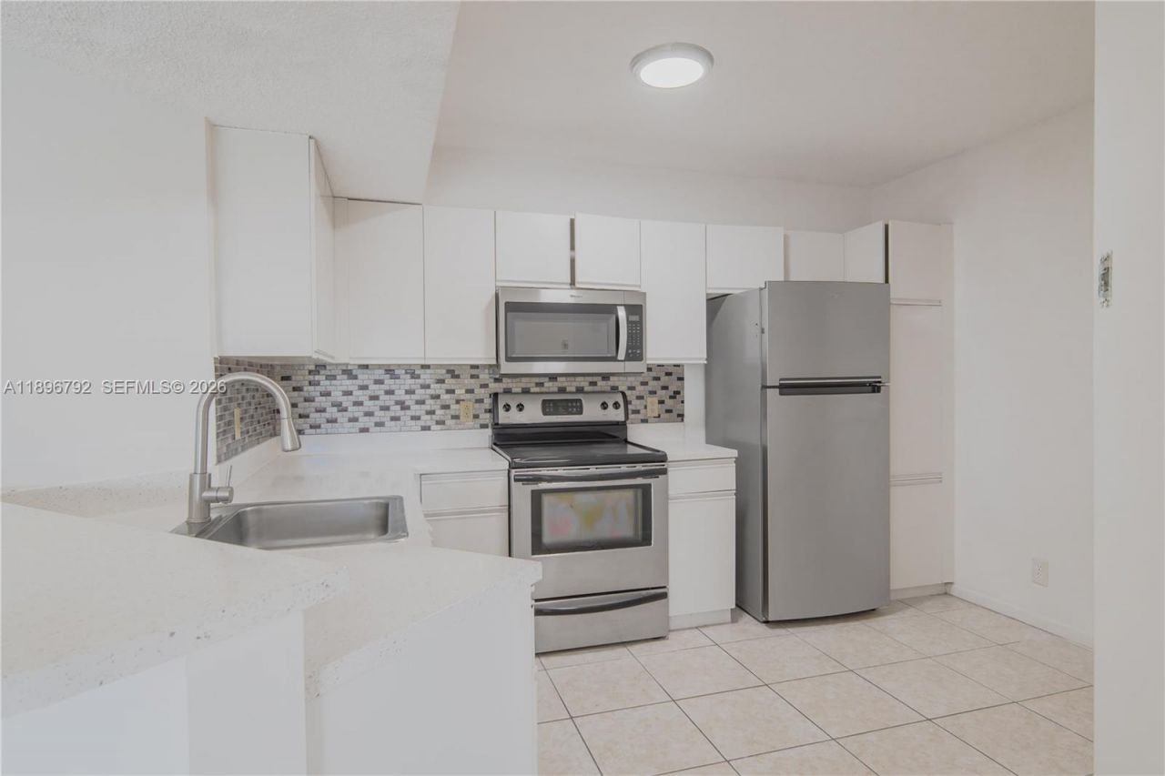 9033 Wiles Rd, Unit 303, Coral Springs, FL 33067 Photo