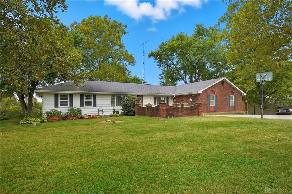 8375 Peters Pike, Dayton, OH 45414 Main Photo