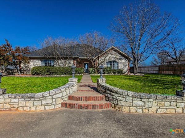 313 Hamilton Drive, Gatesville, TX 76528