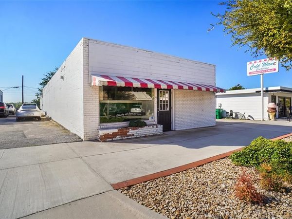 914 Halsell Street, Bridgeport, TX 76426