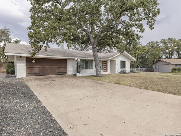126 ridgewood, Fredericksburg, TX 78624