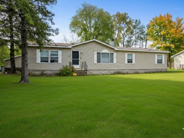 112 S College Street, Adams, WI 53910