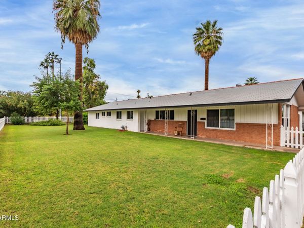 328 E BETHANY HOME Road, Phoenix, AZ 85012