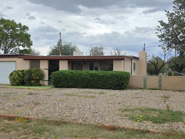 302 N SAGE Street, Pearce, AZ 85625