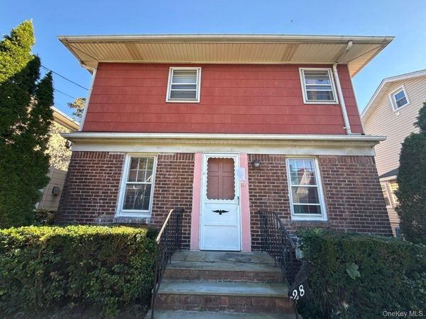 28 Dakota Place, Hempstead, NY 11550