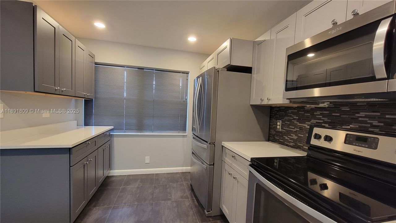 2003 Granada Dr, Unit E4, Coconut Creek, FL 33066 Photo