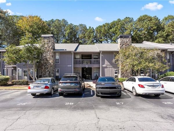 3949 Woodridge Way , Tucker, GA 30084