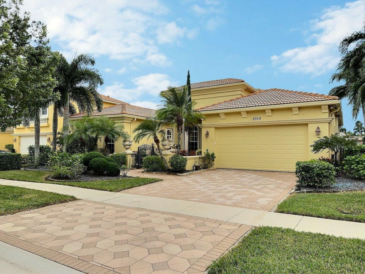 8768 Via Prestigio E, Wellington, FL 33411 Photo