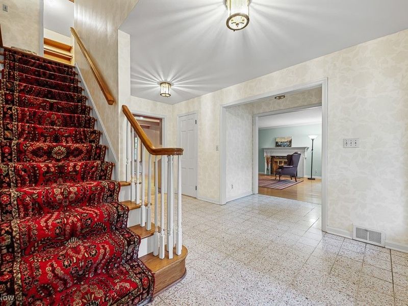 373 Tremont Road, Akron, OH 44313 Photo 6