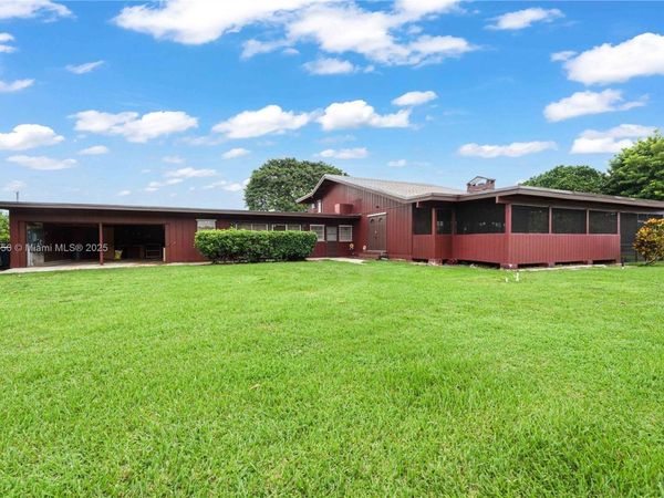 19365 SW 256th St, Homestead, FL 33031