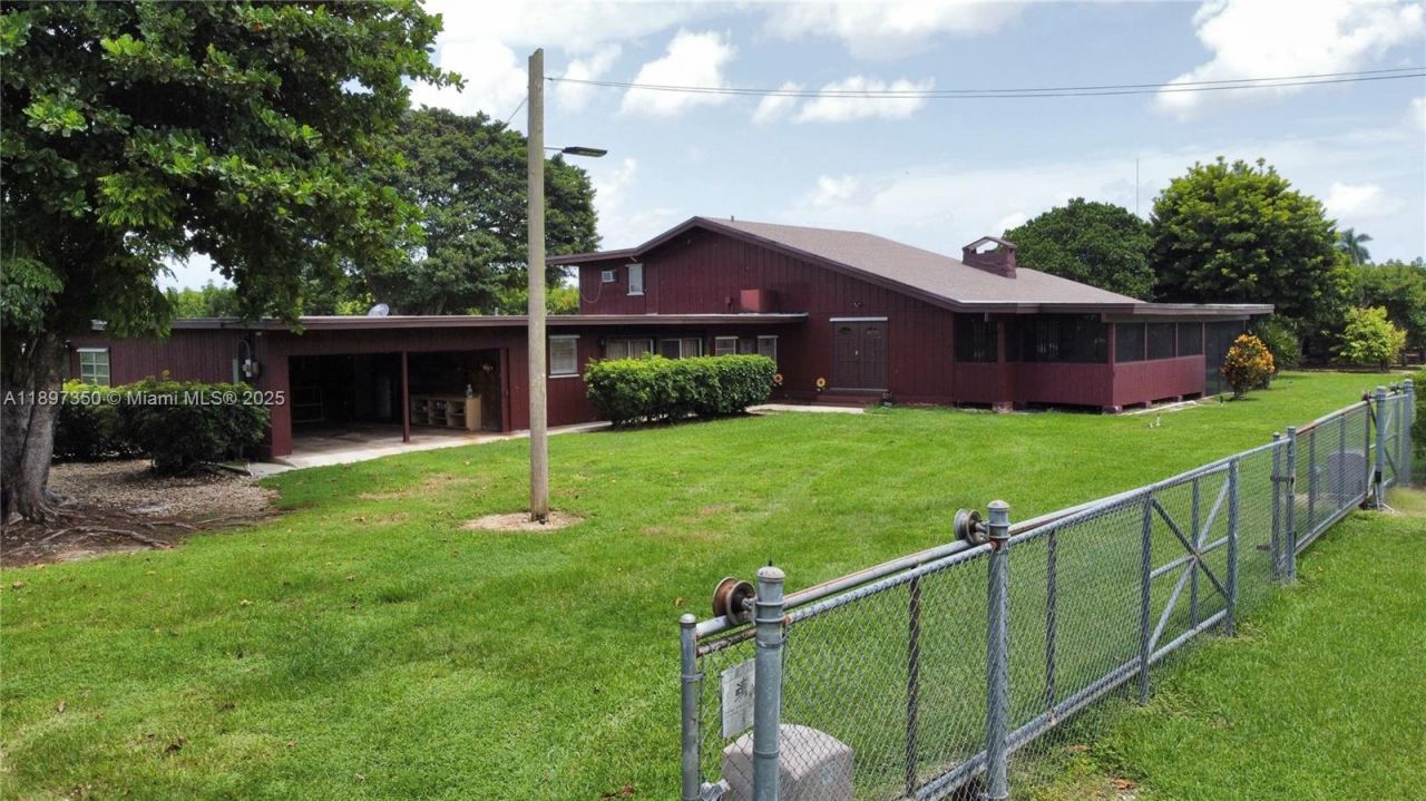 19365 SW 256th St, Homestead, FL 33031 Photo