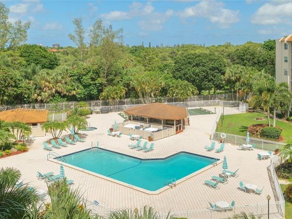 3940 Inverrary Blvd, Unit 304-A, Lauderhill, FL 33319