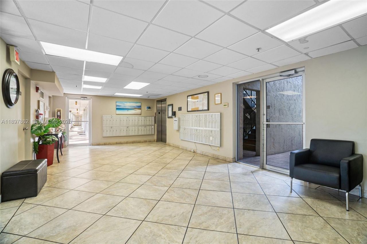 3940 Inverrary Blvd, Unit 304-A, Lauderhill, FL 33319 Photo