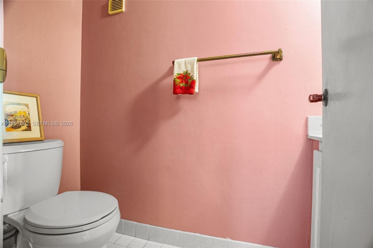 3940 Inverrary Blvd, Unit 304-A, Lauderhill, FL 33319 Photo