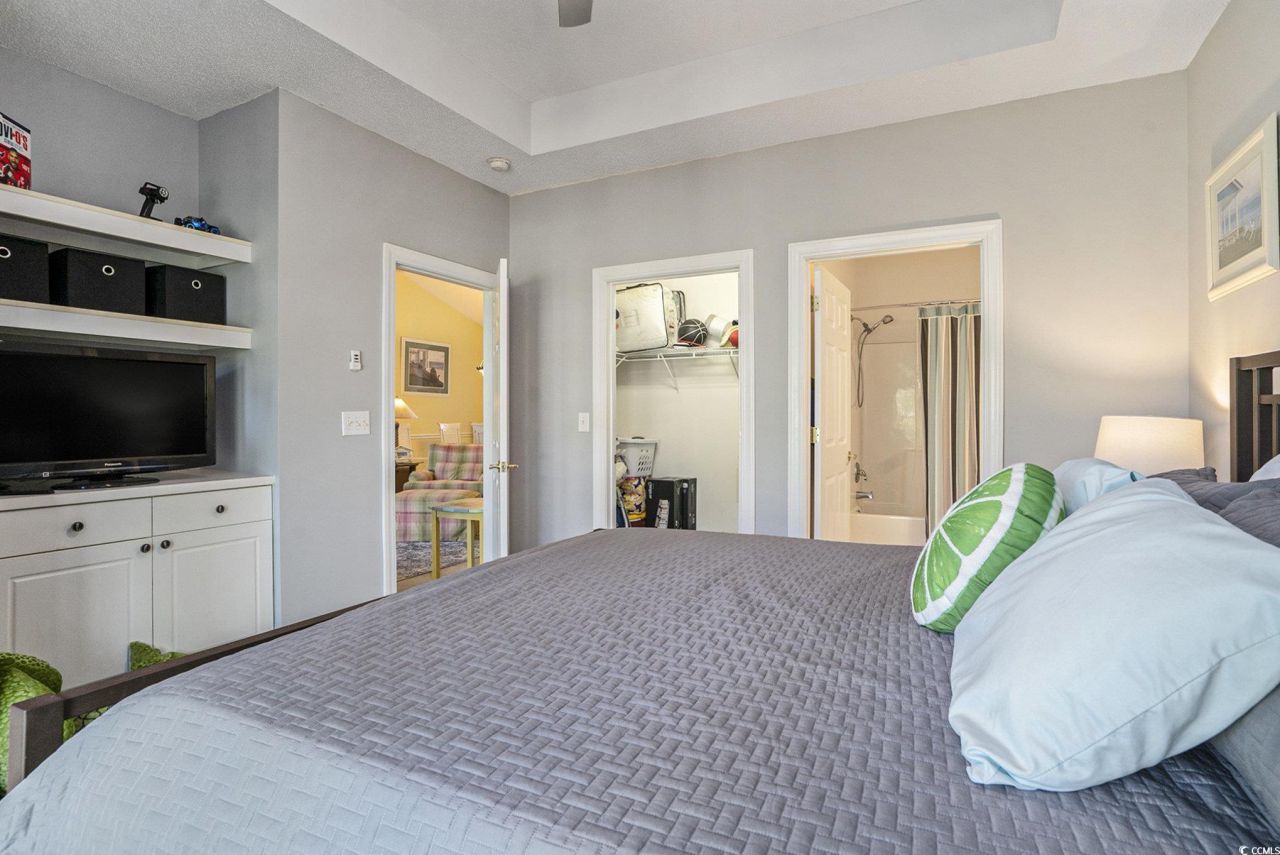 5750 Oyster Catcher Dr. Photo 15