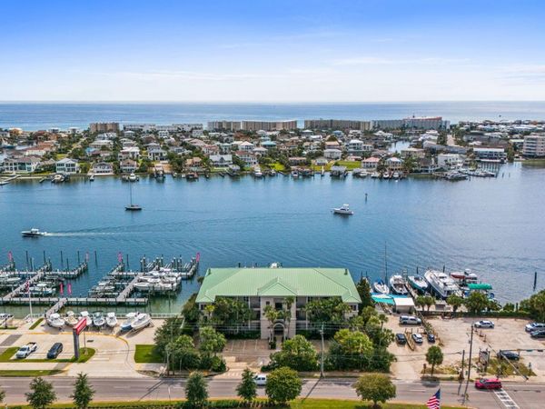 602 Harbor Blvd, Unit 203, Destin, FL 32541