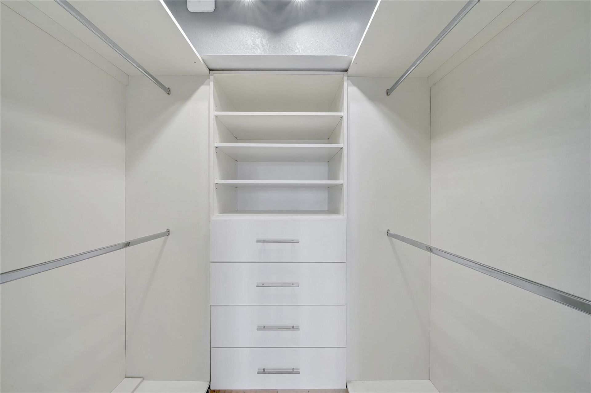 1100 Saint Charles Place, Unit 708, Pembroke Pines, FL 33026 Photo