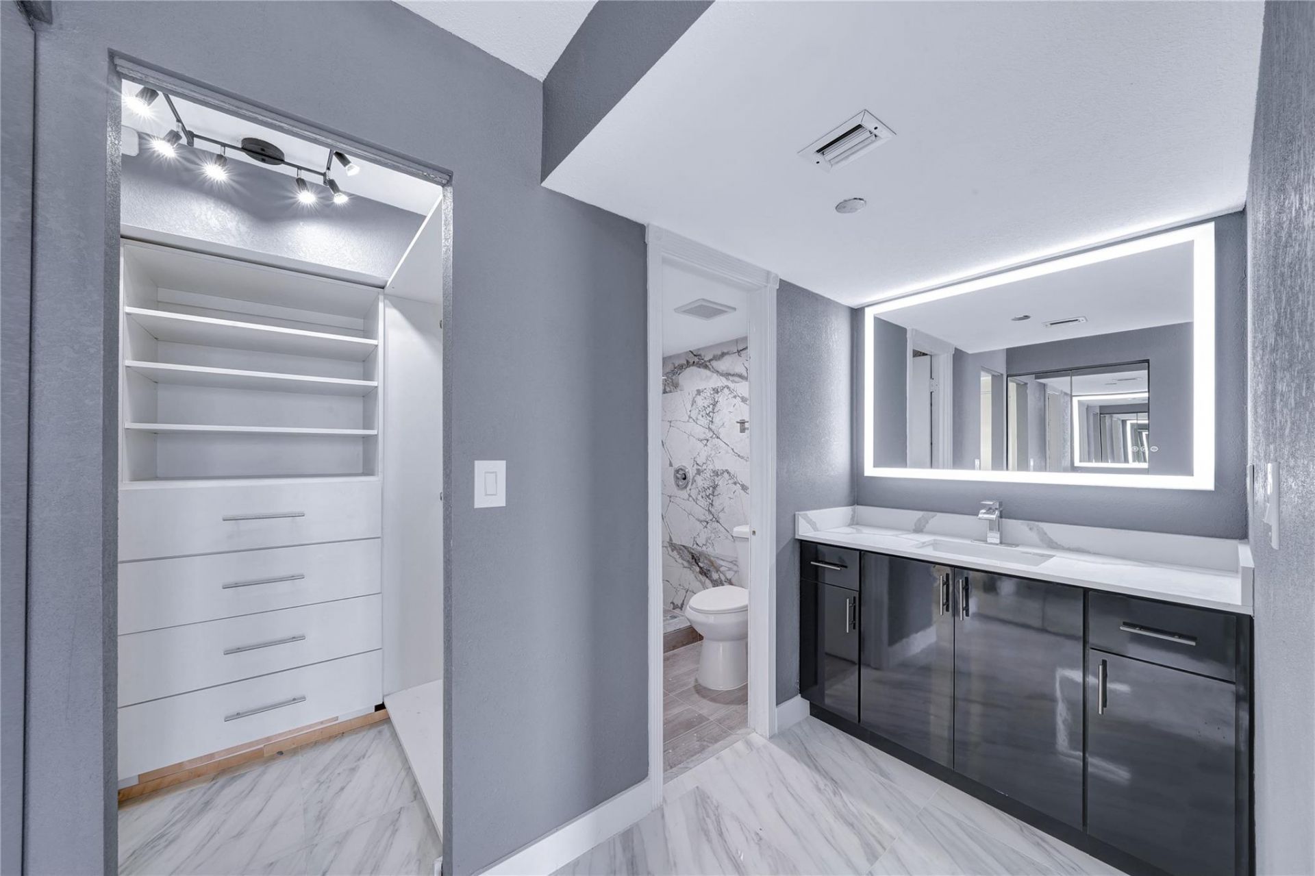 1100 Saint Charles Place, Unit 708, Pembroke Pines, FL 33026 Photo