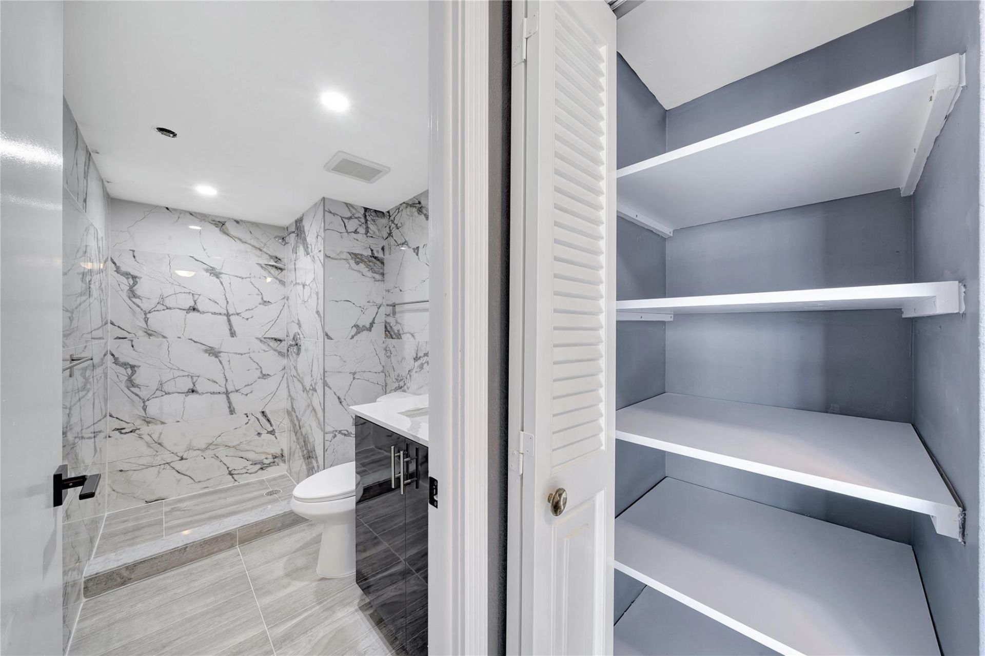 1100 Saint Charles Place, Unit 708, Pembroke Pines, FL 33026 Photo