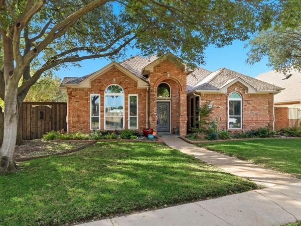 900 Mccoy Drive, Irving, TX 75062