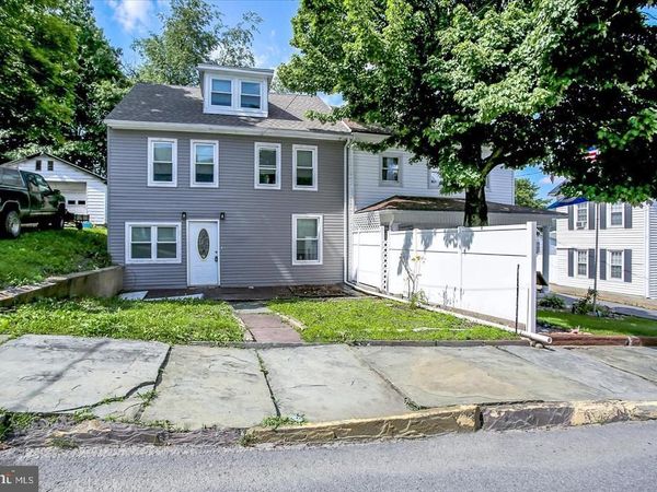 829-831 W PINE STREET, COAL TOWNSHIP, PA 17866